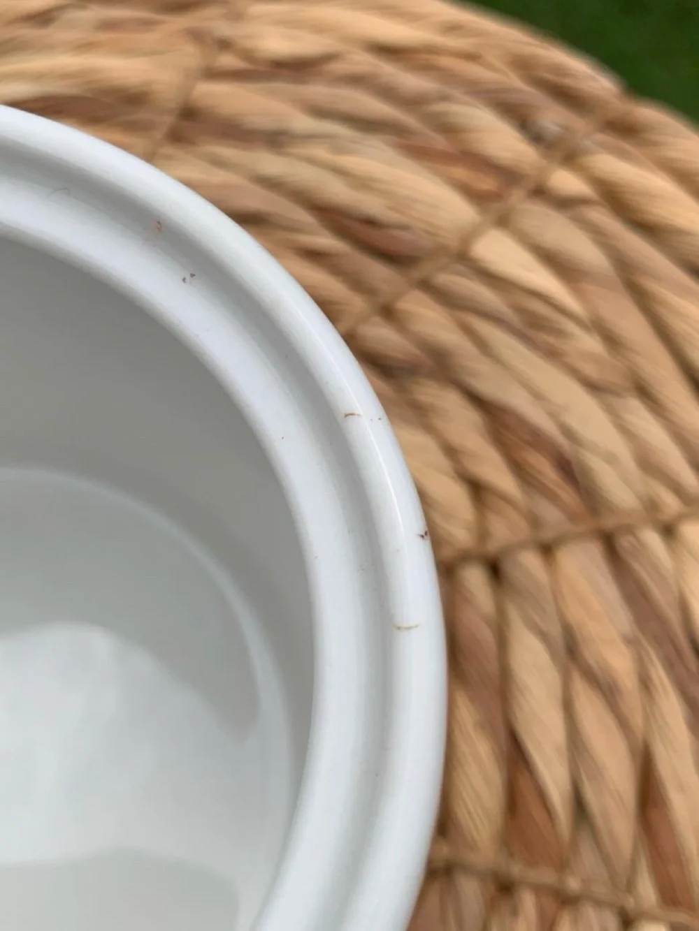 Farberware White Ceramic Covered Sugar Bowl with Embossed Vine Design